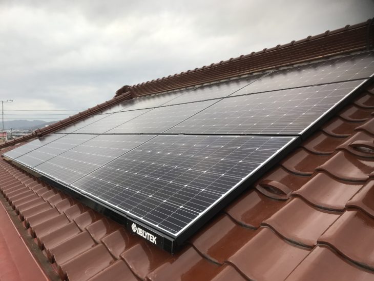   岩手県一関市Ｓ様邸　太陽光発電システム　ハイブリット蓄電システム　カーポート及びIHクッキングヒーターの同時新設