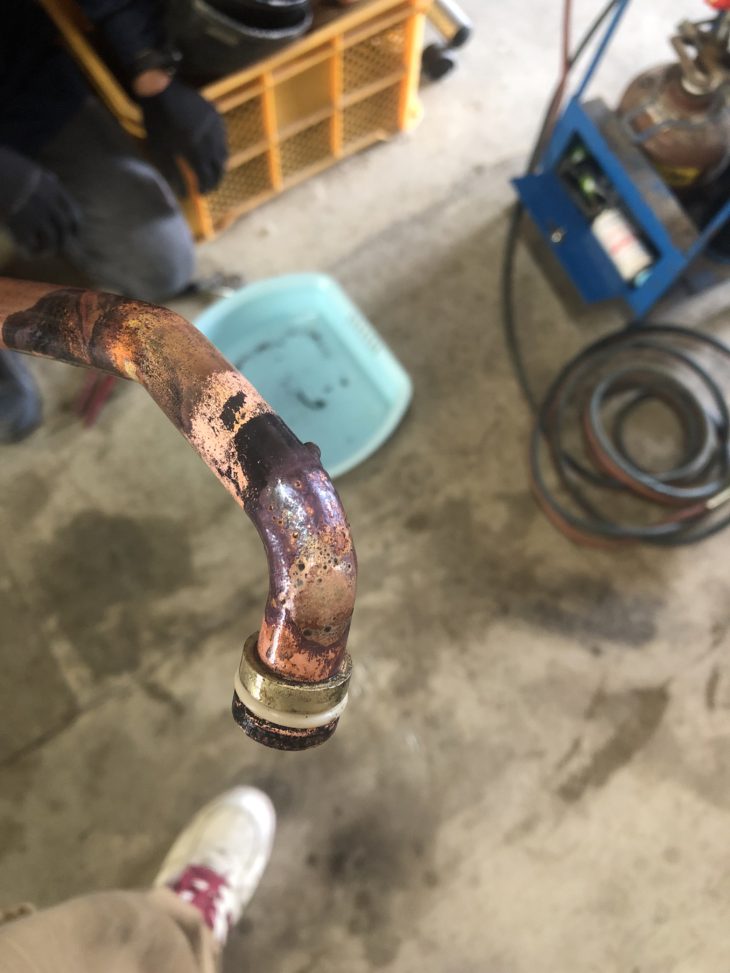   エコキュート修理　タンクユニットから水漏れ　